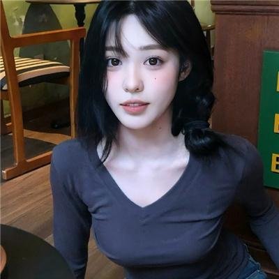 白色空间 封面