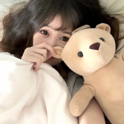 蕾哈娜内衣秀4 封面